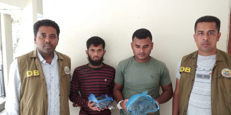 Read more about the article পটুয়াখালীতে অভিযান চালিয়ে গাঁজাসহ দুইজন আটক