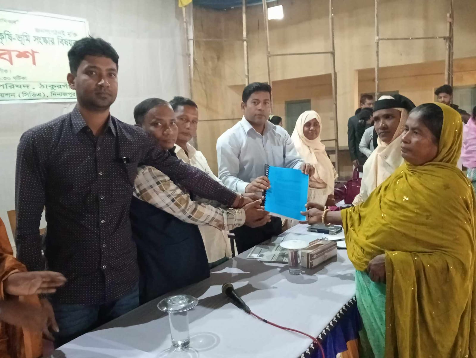 Read more about the article ঠাকুরগাঁওয়ে নারীদের ভূমি অধিকার ও কৃষি ভূমি সংষ্কার বিষয়ক জনসমাবেশ