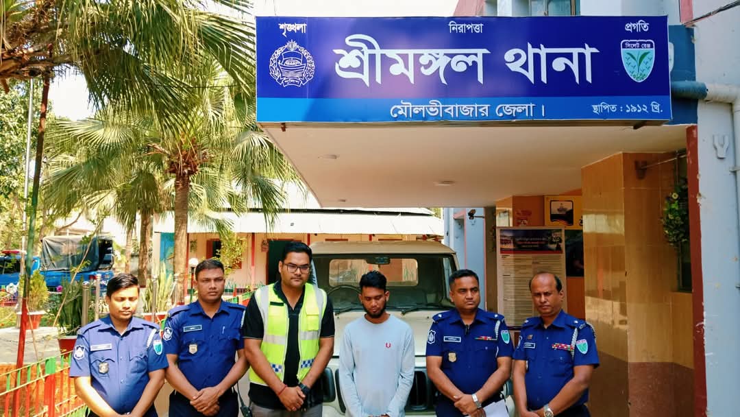 Read more about the article চুরি যাওয়া পিকআপ উদ্ধার এক চুর গ্রেপ্তার