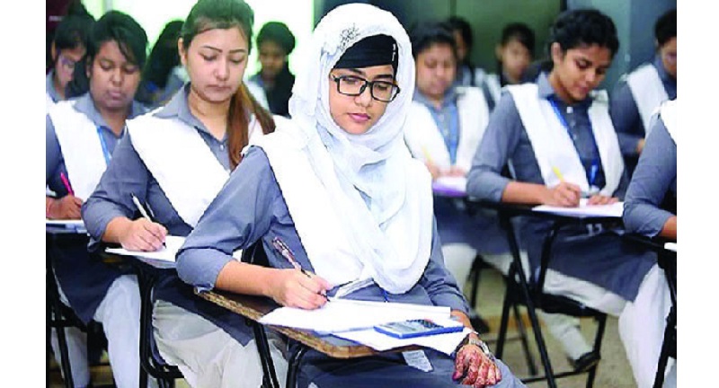 Read more about the article ভোলায় এসএসসি ও সমানের পরীক্ষায় প্রথম দিন অনুপস্থিত ৫৭৪