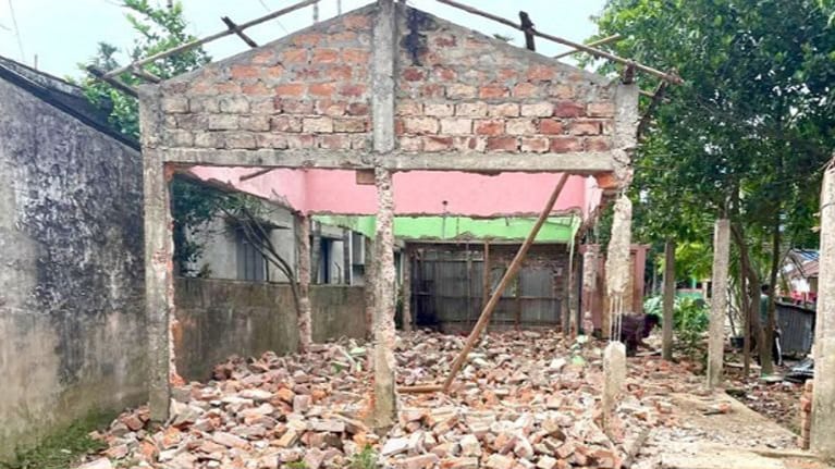 Read more about the article দখলকৃত ২ কোটি টাকার সরকারি জমি উদ্ধার
