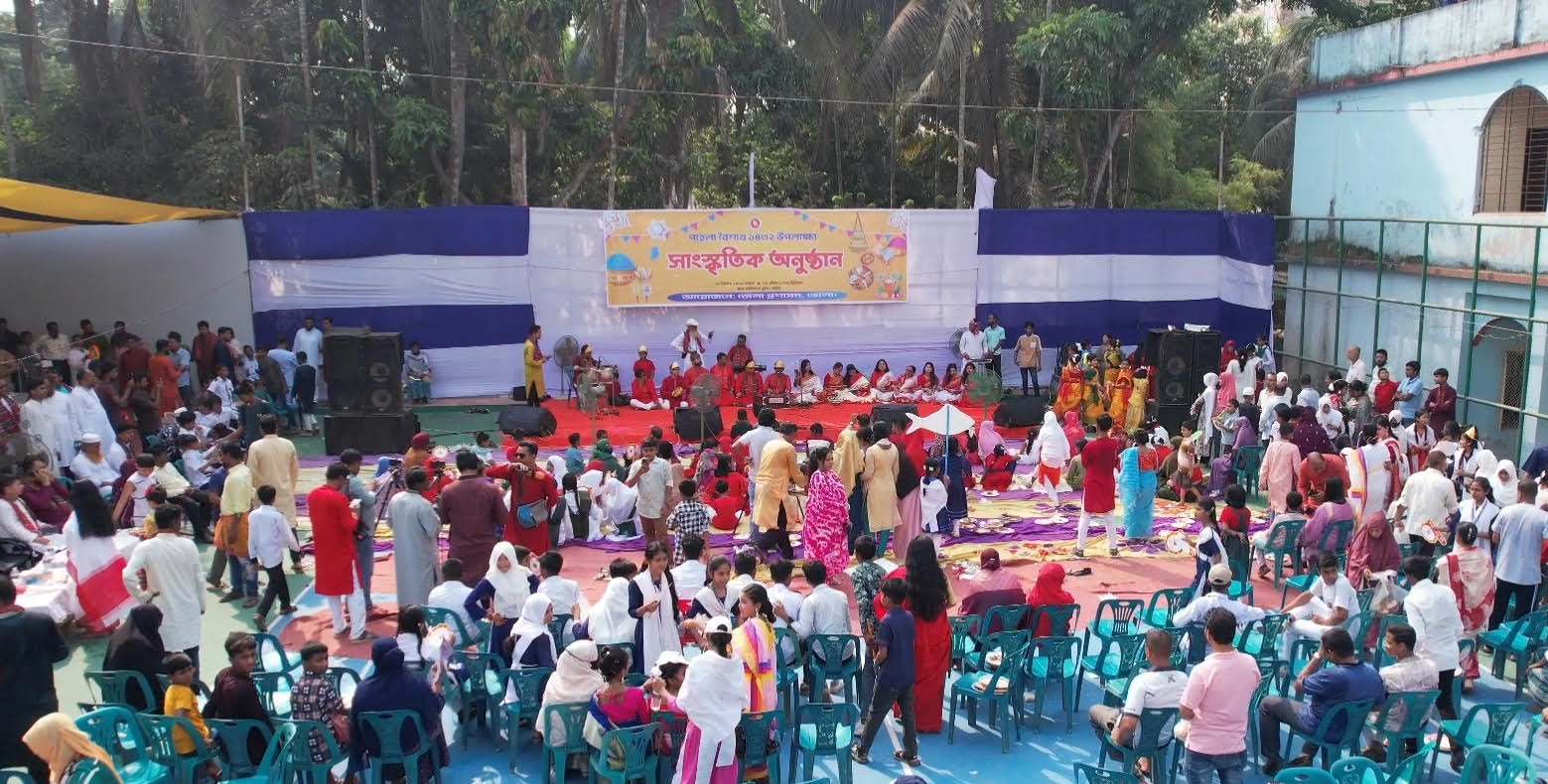 Read more about the article ভোলায় নানা আয়োজনে বর্ষবরণ, সর্বত্র উৎসবের আমেজ