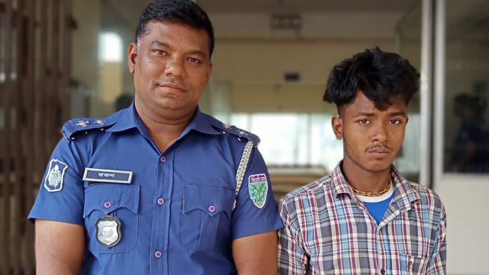 Read more about the article ৭ বছরের শিশুকন্যা ধর্ষিত; মামলা তুলে নিতে হুমকি